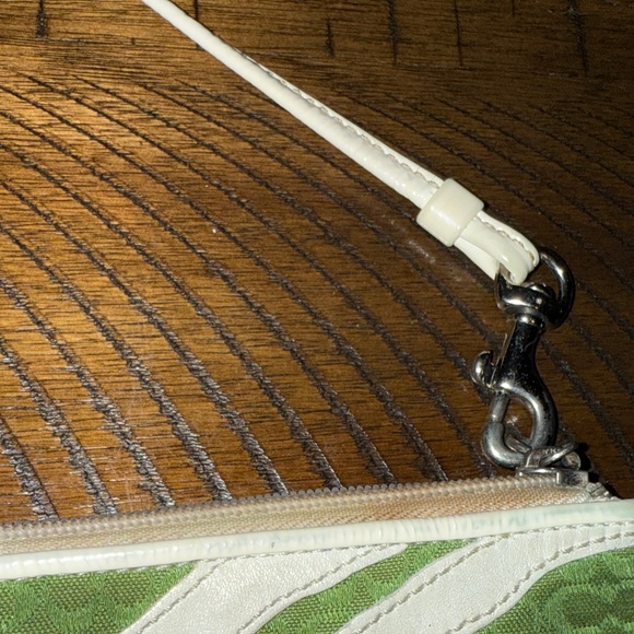 Coach Green and white Women's Wristlet - Picture 10 of 17